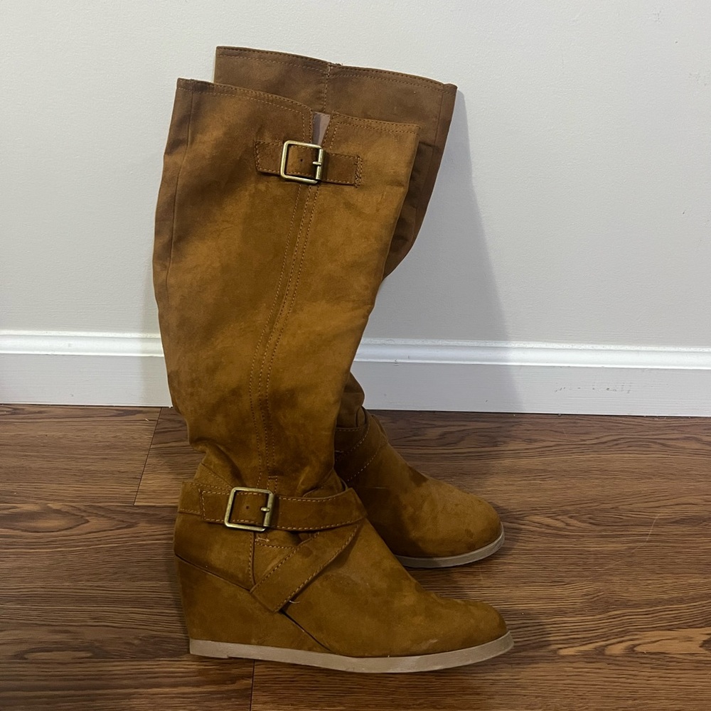 Forever 21 Tan Wedge Boots Size 8.5 US